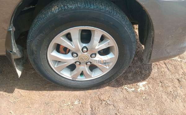 TOYOTA INNOVA G