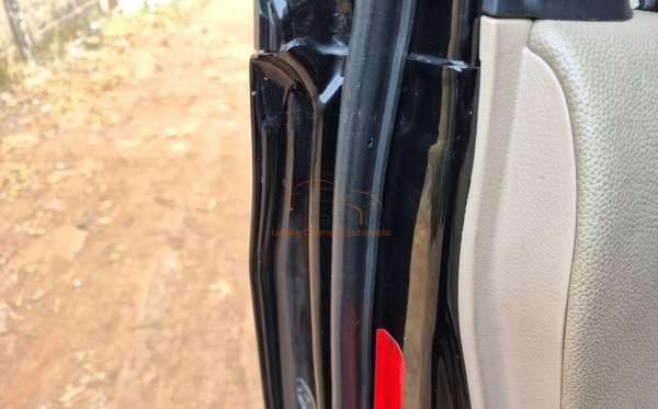 TOYOTA VELLFIRE 2.4