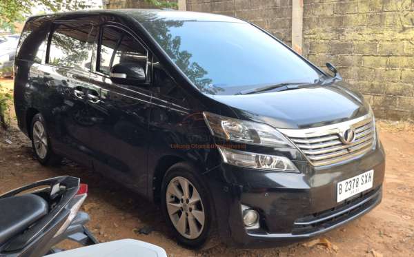 TOYOTA VELLFIRE 2.4