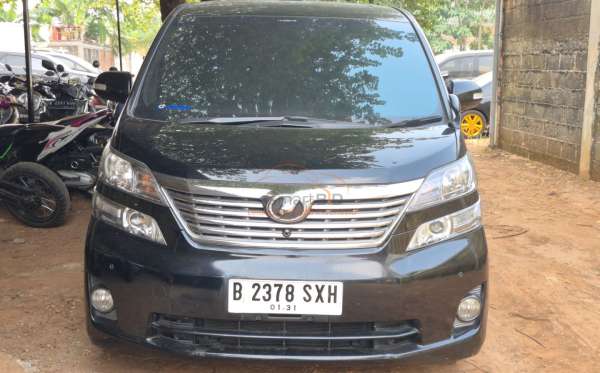 TOYOTA VELLFIRE 2.4