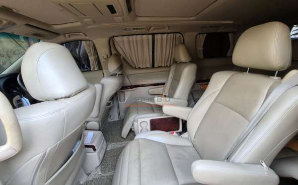 TOYOTA VELLFIRE 2.4