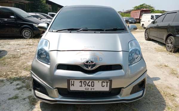 TOYOTA YARIS J