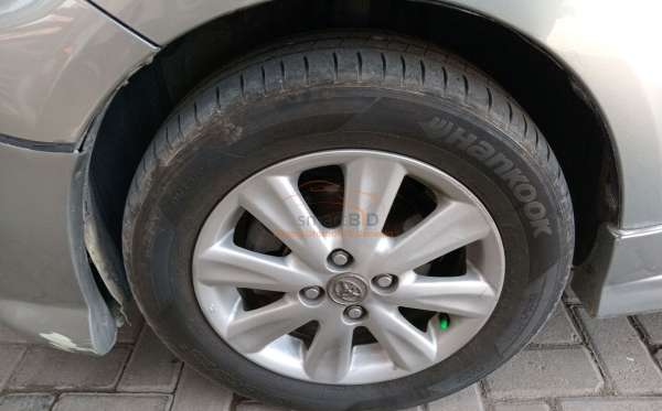 TOYOTA YARIS J
