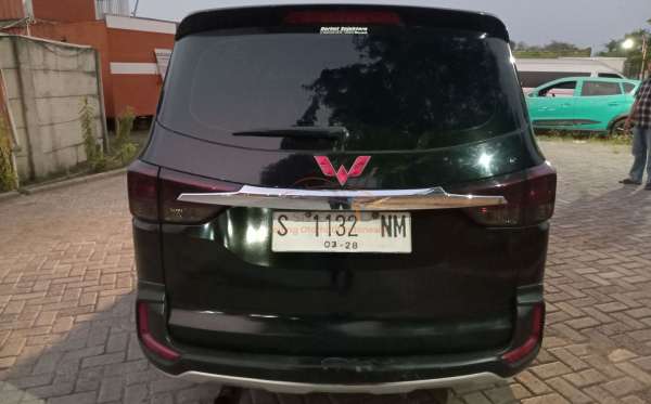 WULING CONFERO S
