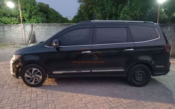 WULING CONFERO S