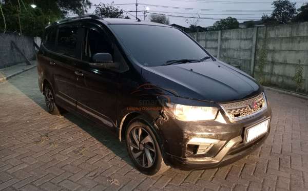 WULING CONFERO S