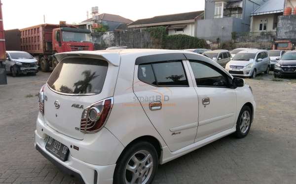 DAIHATSU AYLA 1.0 M