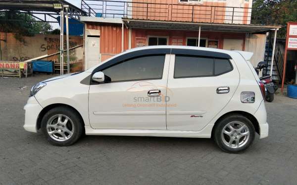 DAIHATSU AYLA 1.0 M
