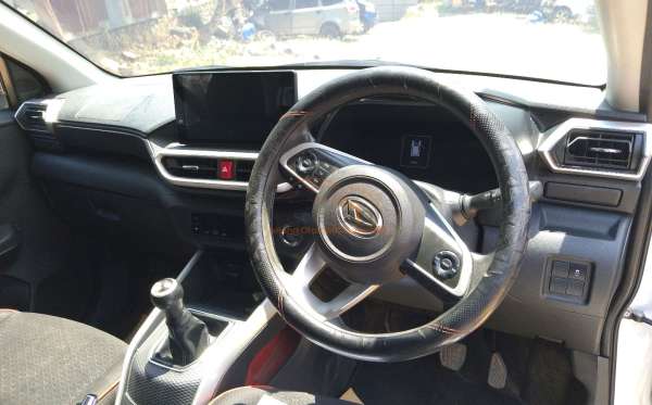 DAIHATSU ROCKY