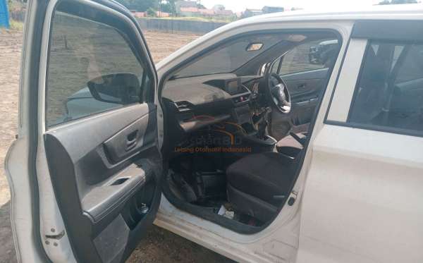 DAIHATSU  XENIA  M