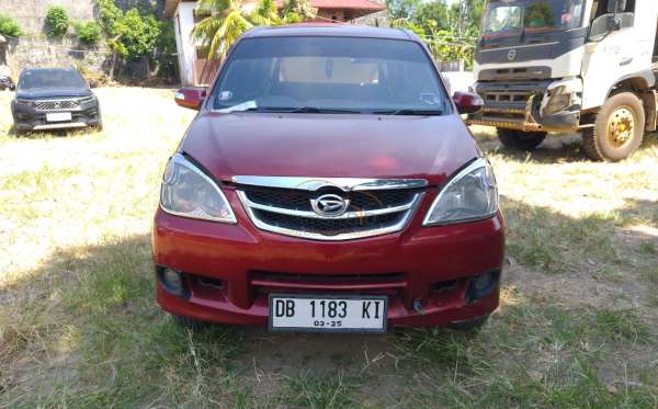 DAIHATSU XENIA