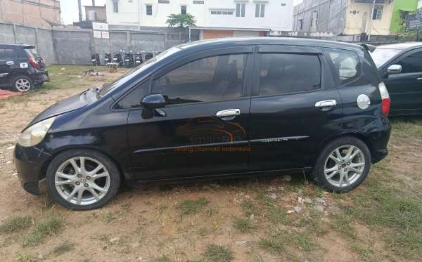 HONDA JAZZ GD3 1.5 IDSI MT