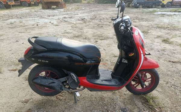 HONDA  SCOOPY