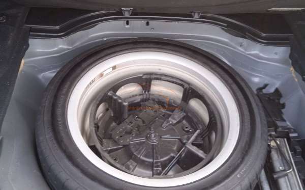 MERCEDES BENZ E 250 CGI
