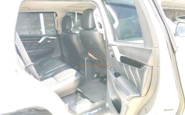 MITSUBISHI  PAJERO  SPORT 2.4L DAKAR-H (4X4)