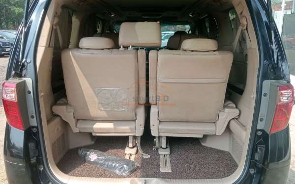 TOYOTA ALPHARD 2.4