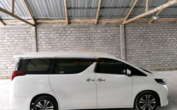 TOYOTA ALPHARD 2.5