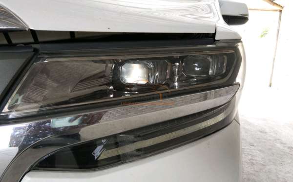 TOYOTA ALPHARD 2.5
