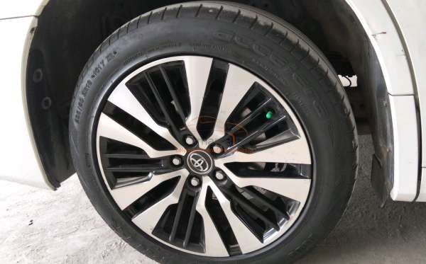 TOYOTA ALPHARD 2.5