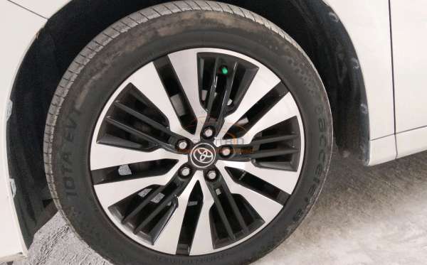 TOYOTA ALPHARD 2.5