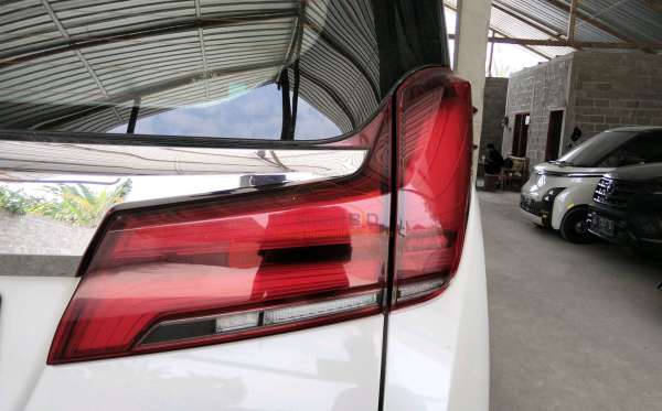 TOYOTA ALPHARD 2.5