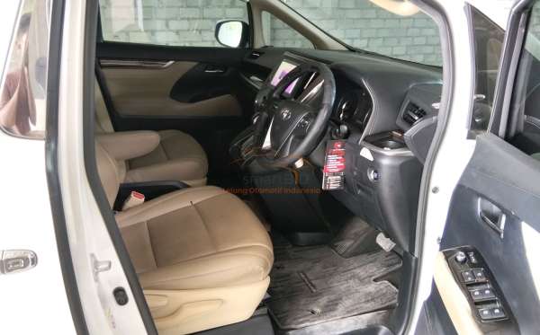 TOYOTA ALPHARD 2.5