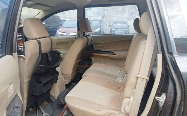 TOYOTA AVANZA