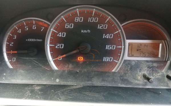 TOYOTA AVANZA