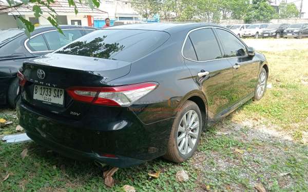 TOYOTA CAMRY V