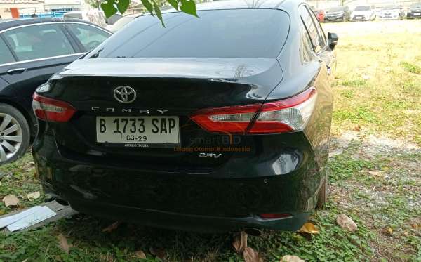 TOYOTA CAMRY V