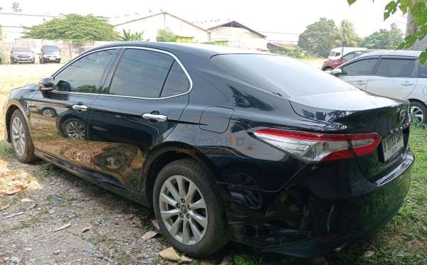 TOYOTA CAMRY V