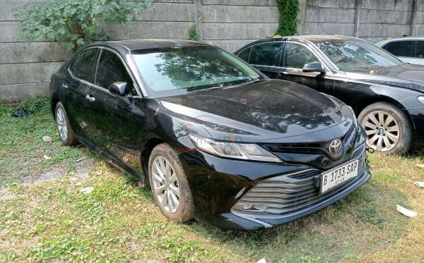 TOYOTA CAMRY V