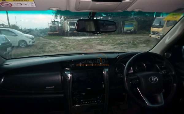TOYOTA FORTUNER 2.4 VRZ