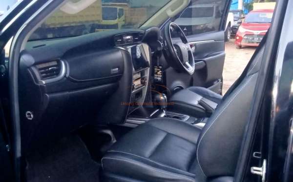 TOYOTA FORTUNER 2.4 VRZ
