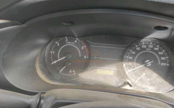 TOYOTA  HILUX  PICK UP