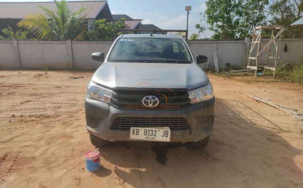 TOYOTA  HILUX  PICK UP