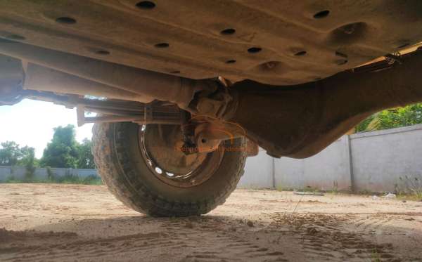 TOYOTA  HILUX  PICK UP