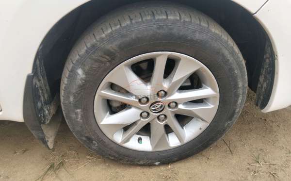 TOYOTA INNOVA