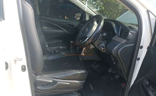 TOYOTA KIJANG INNOVA G
