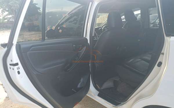 TOYOTA KIJANG INNOVA G