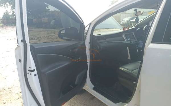 TOYOTA KIJANG INNOVA G