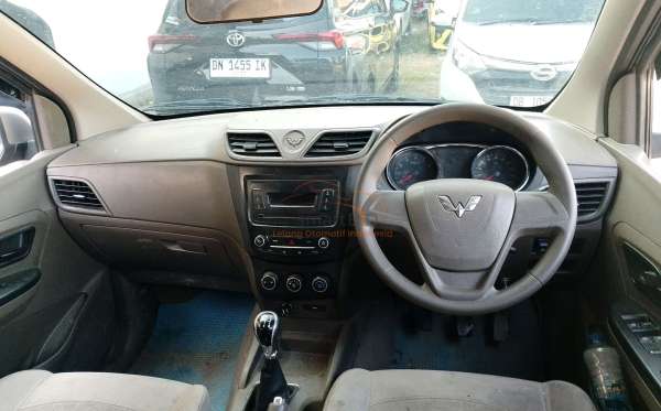 WULING  CONFERO  1.5 (4X2)