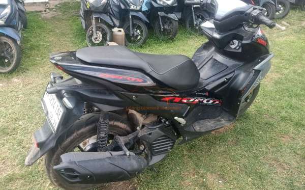 YAMAHA AEROX 155