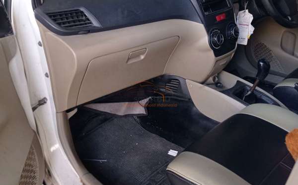 DAIHATSU  XENIA