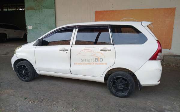 DAIHATSU  XENIA