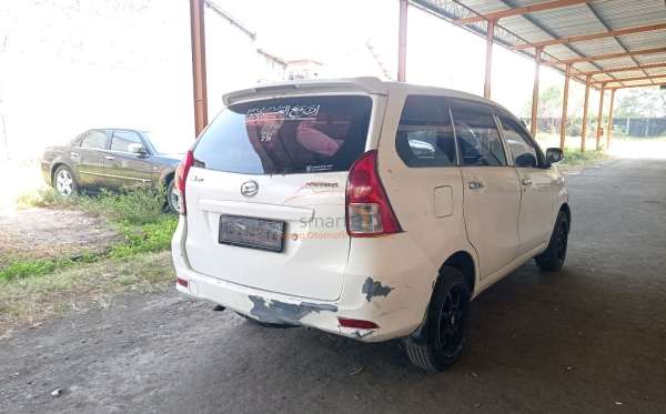 DAIHATSU  XENIA