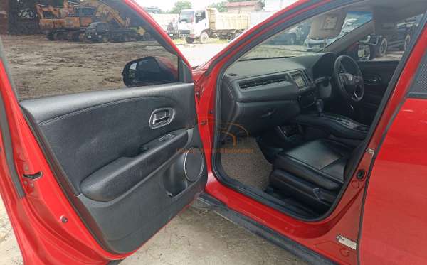 HONDA HRV RU1 1.5 E