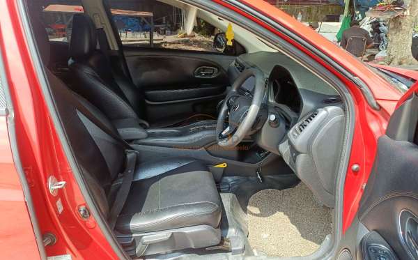 HONDA HRV RU1 1.5 E