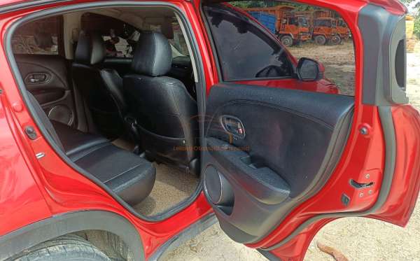 HONDA HRV RU1 1.5 E