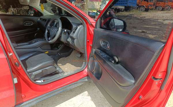 HONDA HRV RU1 1.5 E